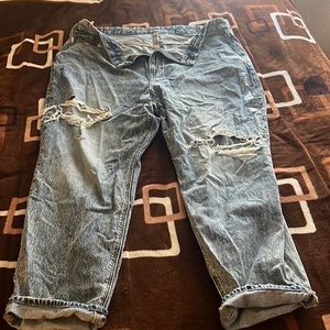 American eagle ripped boyfriend jeans